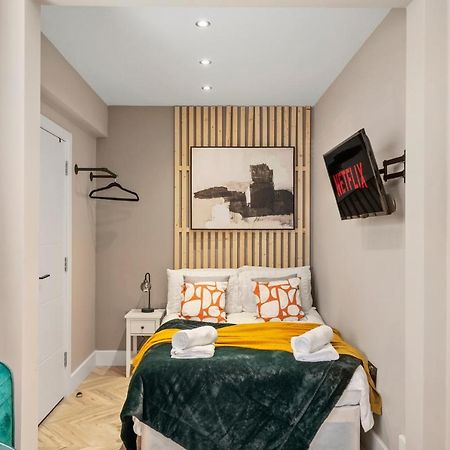 Stunning Heathrow Studios - Parking - Garden Londres Exterior foto